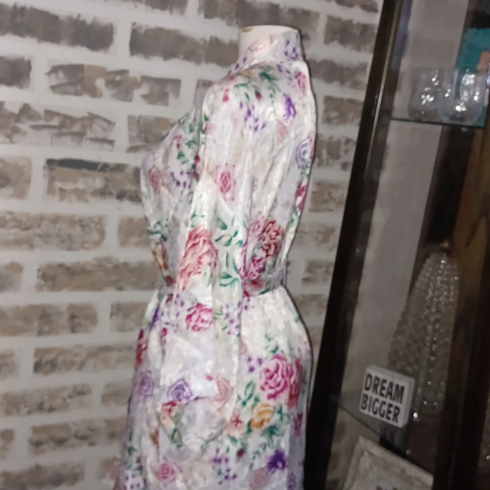 L.A. Intimates Robe - Picture 3 of 7